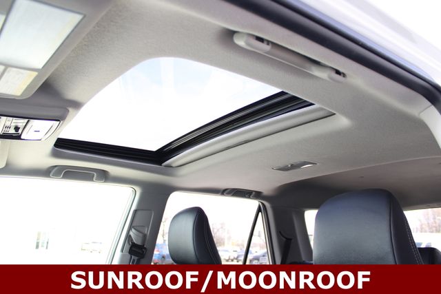 Used 2021  Toyota Nightshade image 8