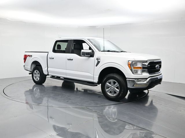 Oxford White 2021 Ford F-150 XLT SuperCrew 4WD Pickup Truck Four-Wheel Drive Automatic