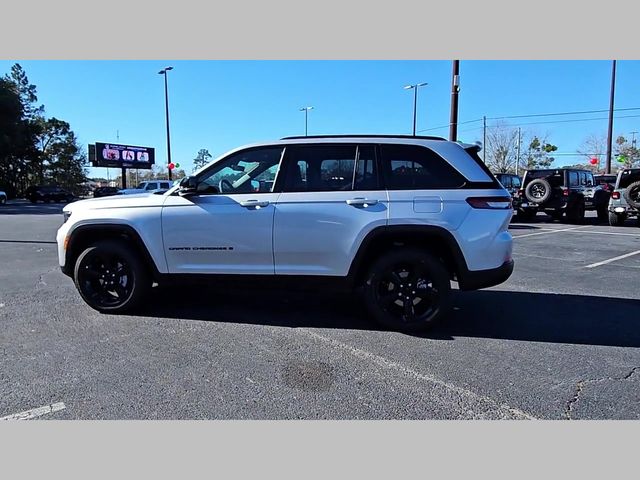 2025 Jeep Grand Cherokee Altitude X 4x2
