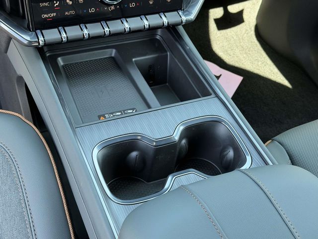2026 GMC Acadia AT4 - Photo 11