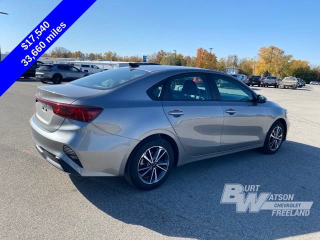 2022 Kia Forte LXS 5