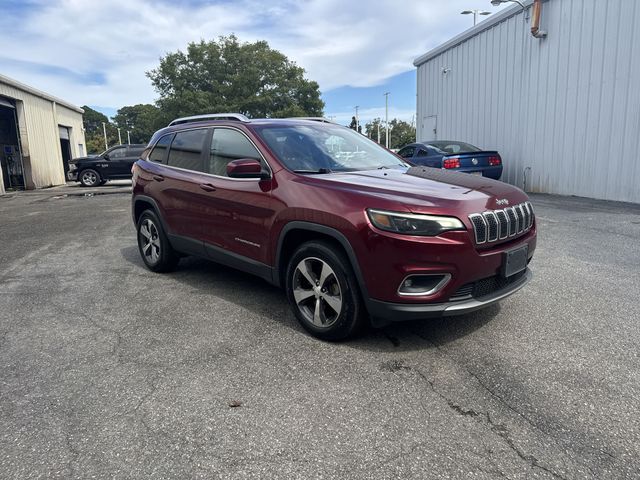 Used 2019 Red Jeep Limited image 3