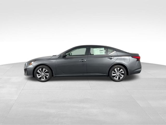 2025 Gun Metallic Nissan Altima 2.5 S FWD Sedan