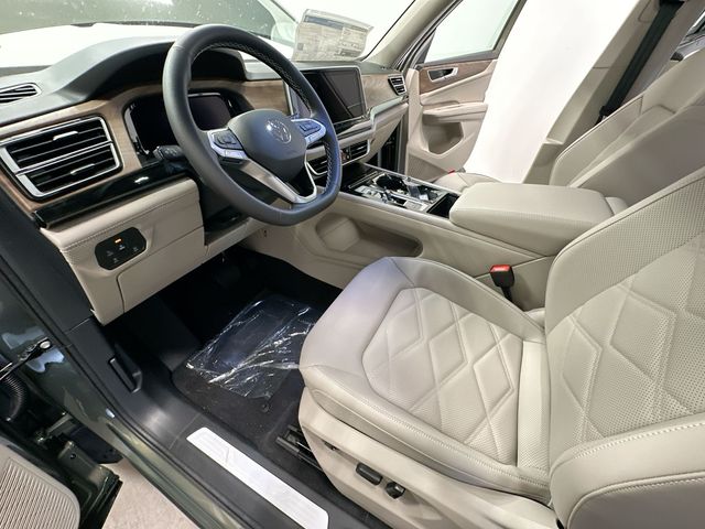 2026 Volkswagen Atlas 2.0T SE w/Technology Green at Subaru and VW of Moon Township