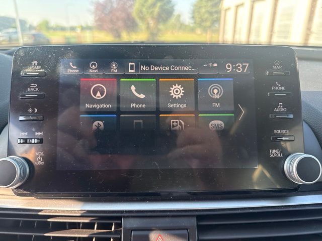 2018 White Honda Accord Touring FWD Sedan