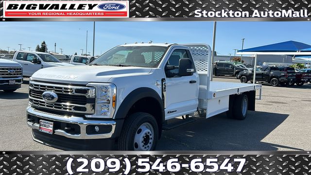 Oxford White 2026 Ford F-550 Super Duty Chassis Pickup Truck Four-Wheel Drive Automatic