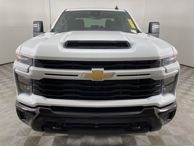 2025 Chevrolet Silverado 2500HD Custom 3