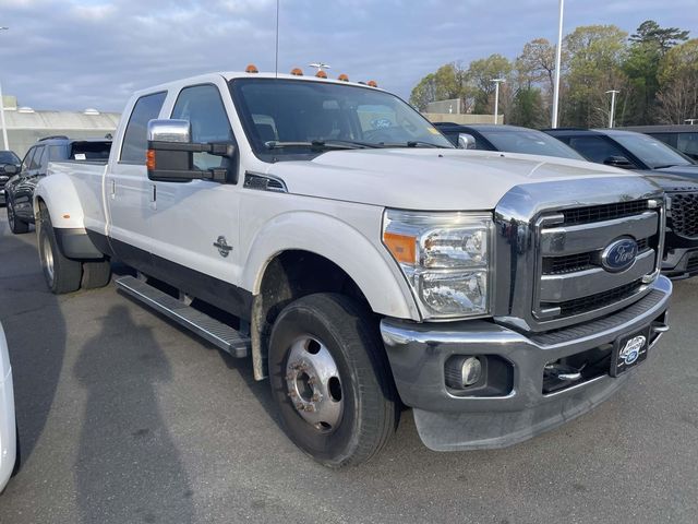 White Platinum 2016 Ford F-350 Super Duty Lariat Crew Cab LB DRW 4WD Pickup Truck Four-Wheel Drive 6-Speed Automatic