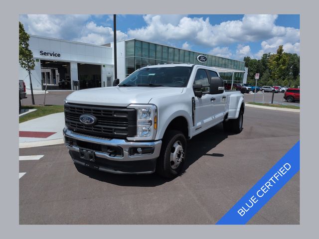 Oxford White 2024 Ford F-350 Super Duty Pickup Truck Four-Wheel Drive Automatic