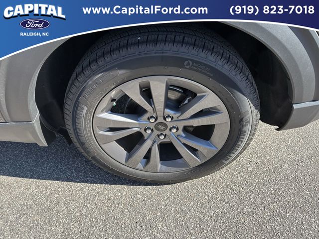 New 2024 Black Ford XLT image 14
