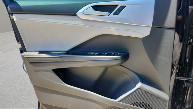 2025 Volkswagen Taos