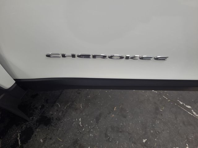2020 – Jeep – Cherokee