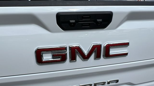 2024 GMC Sierra 1500 Pro 12