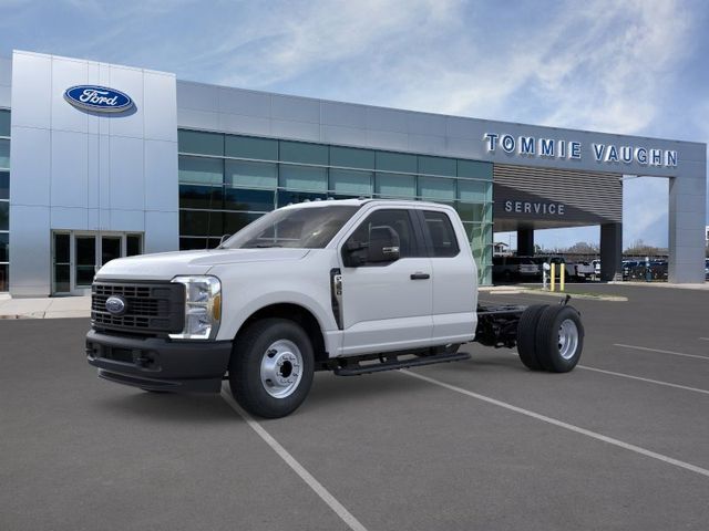 2026 Ford F-350 XL SuperCab 168-In DRW's photo