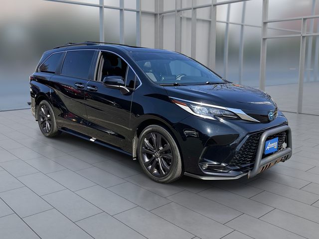 Midnight Black Metallic 2022 Toyota Sienna XSE 7-Passenger FWD Minivan Front-Wheel Drive Continuously Variable Transmission