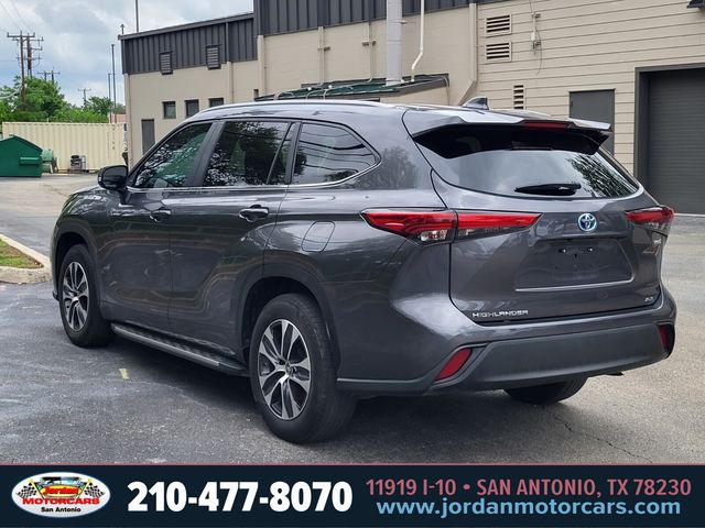 Used Car 2023 Toyota Highlander Hybrid  Xle For Sale Under $40,000 In San Antonio, Texas