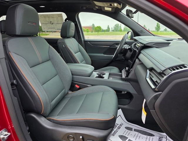 2025 GMC Acadia AWD AT4