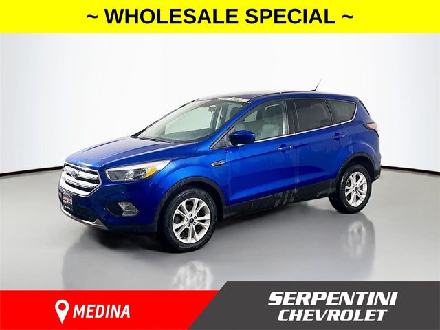 Lightning Blue Metallic 2017 Ford Escape SE FWD SUV / Crossover Front-Wheel Drive 6-Speed Automatic
