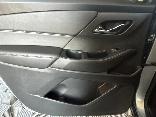 Used 2023 Chevrolet Traverse SUV