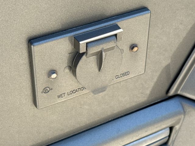 Used 2021  Chevrolet LS image 10