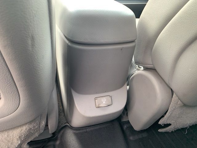 2010 Toyota RAV4 Limited photo