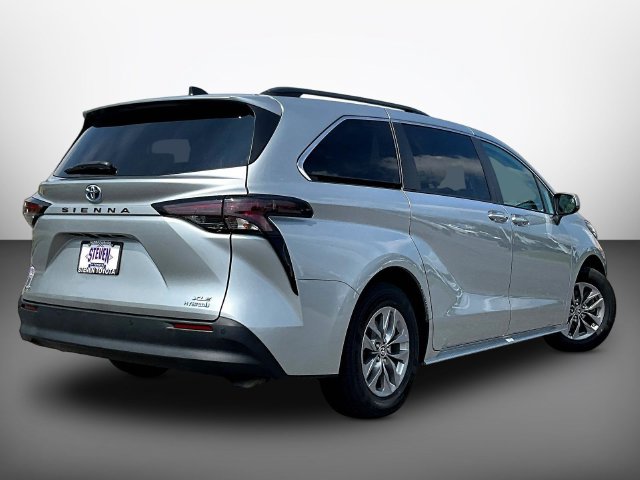 Used 2023 Toyota Sienna Van