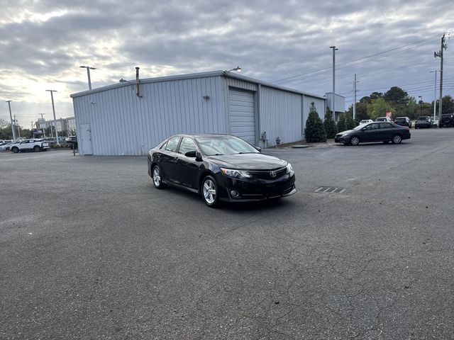 Used 2013 Black Toyota SE image 3