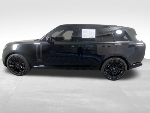 2023 Land Rover Range Rover SE 4