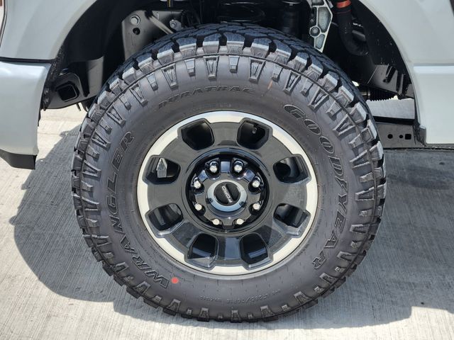 2025 Avalanche Ford Super Duty F-250 SRW Lariat 4X4 Truck
