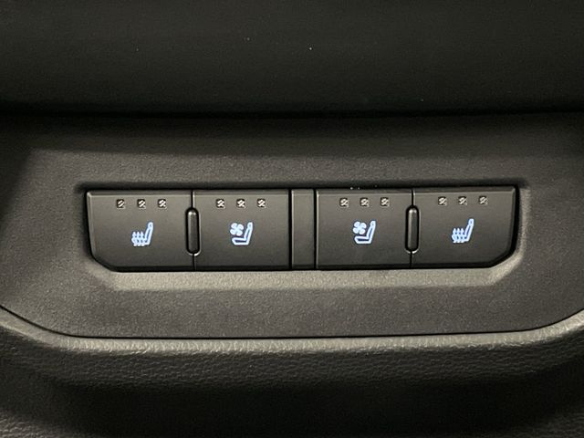 2022 Toyota Tundra Hybrid Platinum photo