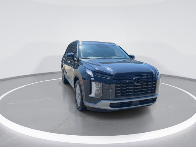 Used 2025 White Hyundai SEL image 3