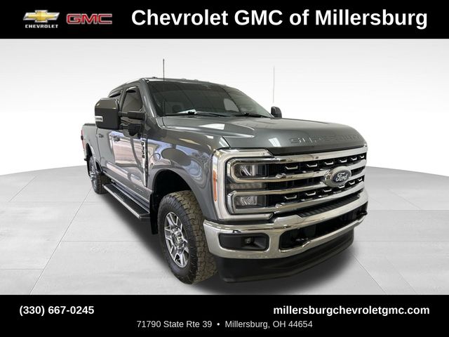 2023 Ford F-350 Super Duty Lariat Crew Cab 4WD