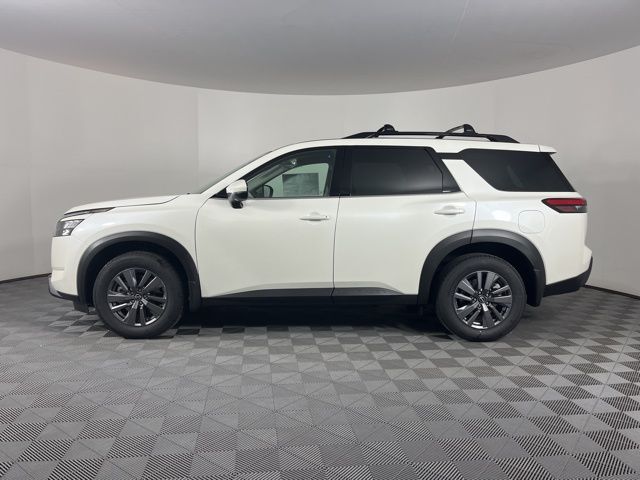 2024 Nissan Pathfinder SV 7