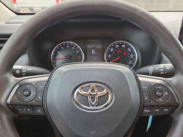 2022 Toyota RAV4 LE - 11