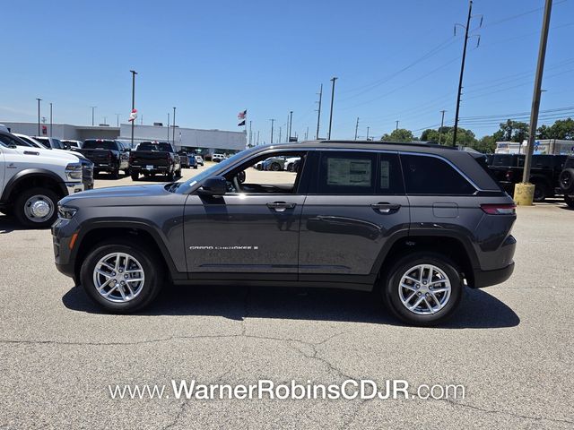 New 2026 Gray Jeep Laredo image 4