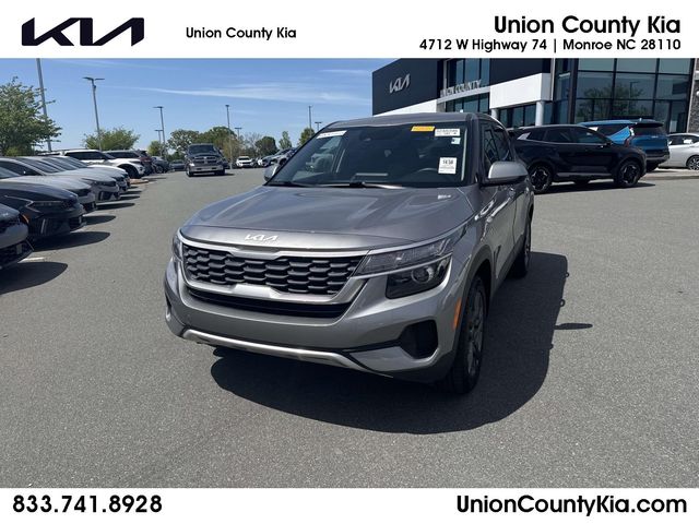 Steel Gray 2022 Kia Seltos LX AWD SUV / Crossover All-Wheel Drive Continuously Variable Transmission