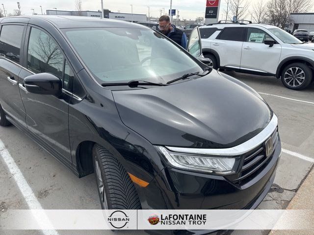 Crystal Black Pearl 2023 Honda Odyssey Touring FWD Minivan Front-Wheel Drive Automatic