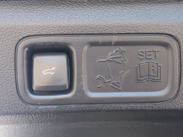 Used 2021 Black Lincoln Reserve image 33