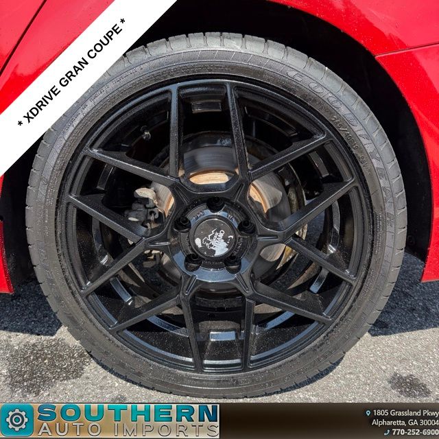 View vehicle photo 3