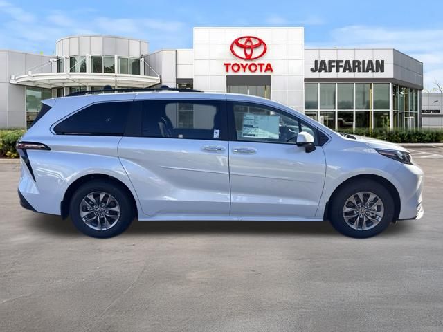 New 2026 Toyota Sienna Van
