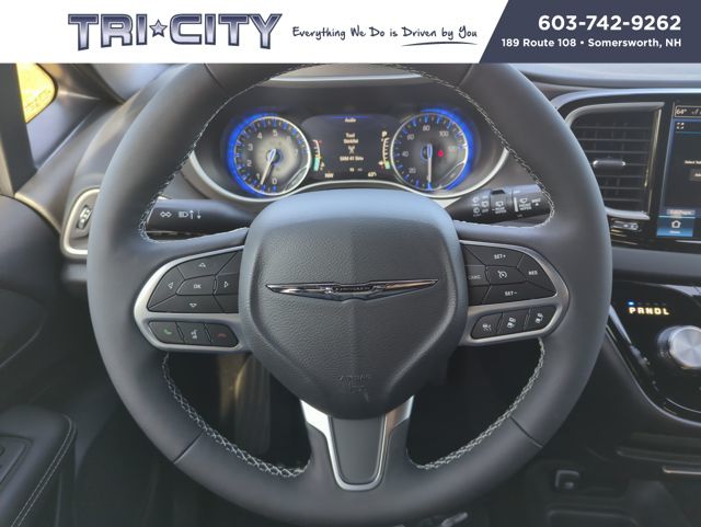 2026 Chrysler Voyager LX photo 13