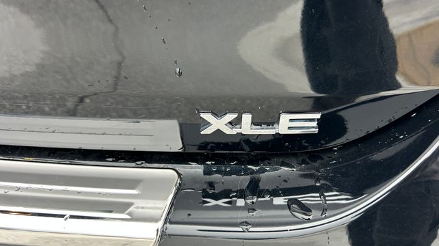Used 2021 Toyota Highlander Hybrid SUV