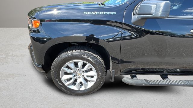 Used 2022 Black Chevrolet Custom image 35