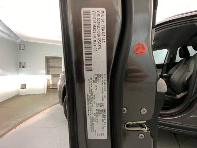 Used 2022 Gray Jeep Latitude Lux image 26