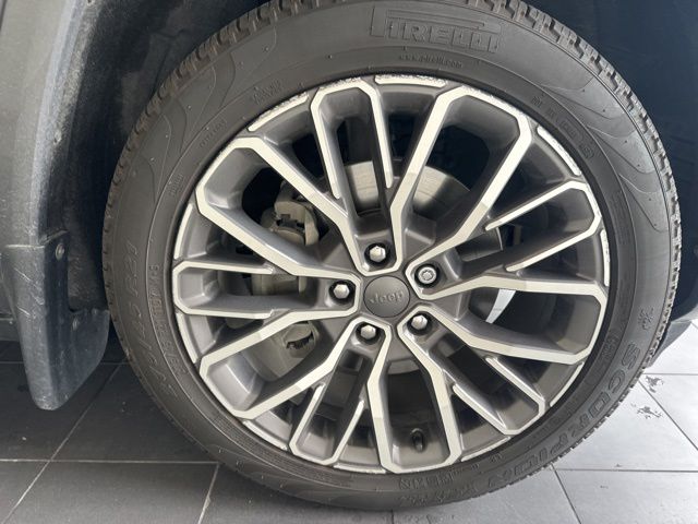 2022 Jeep Grand Cherokee L Summit Gray at Autostrade