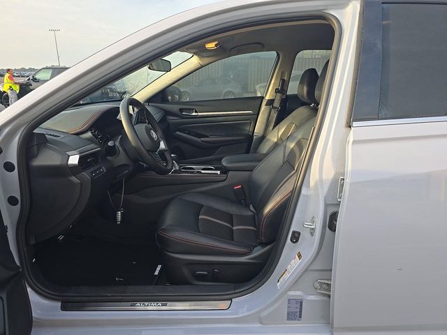 Used 2025 Nissan Altima Sedan