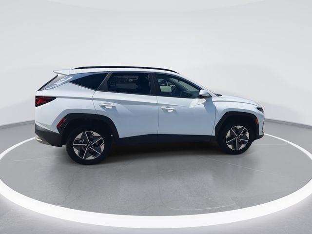 Used 2026 White Hyundai SEL Plus image 9