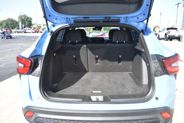 Used 2024 Chevrolet Trax SUV