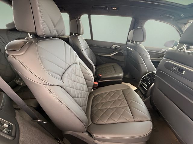 2026 BMW X7 40i - Photo 38
