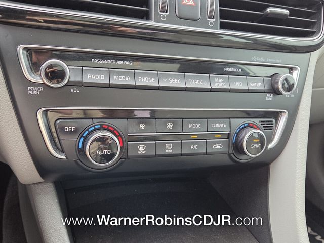 Used 2016 Silver Kia EX image 24